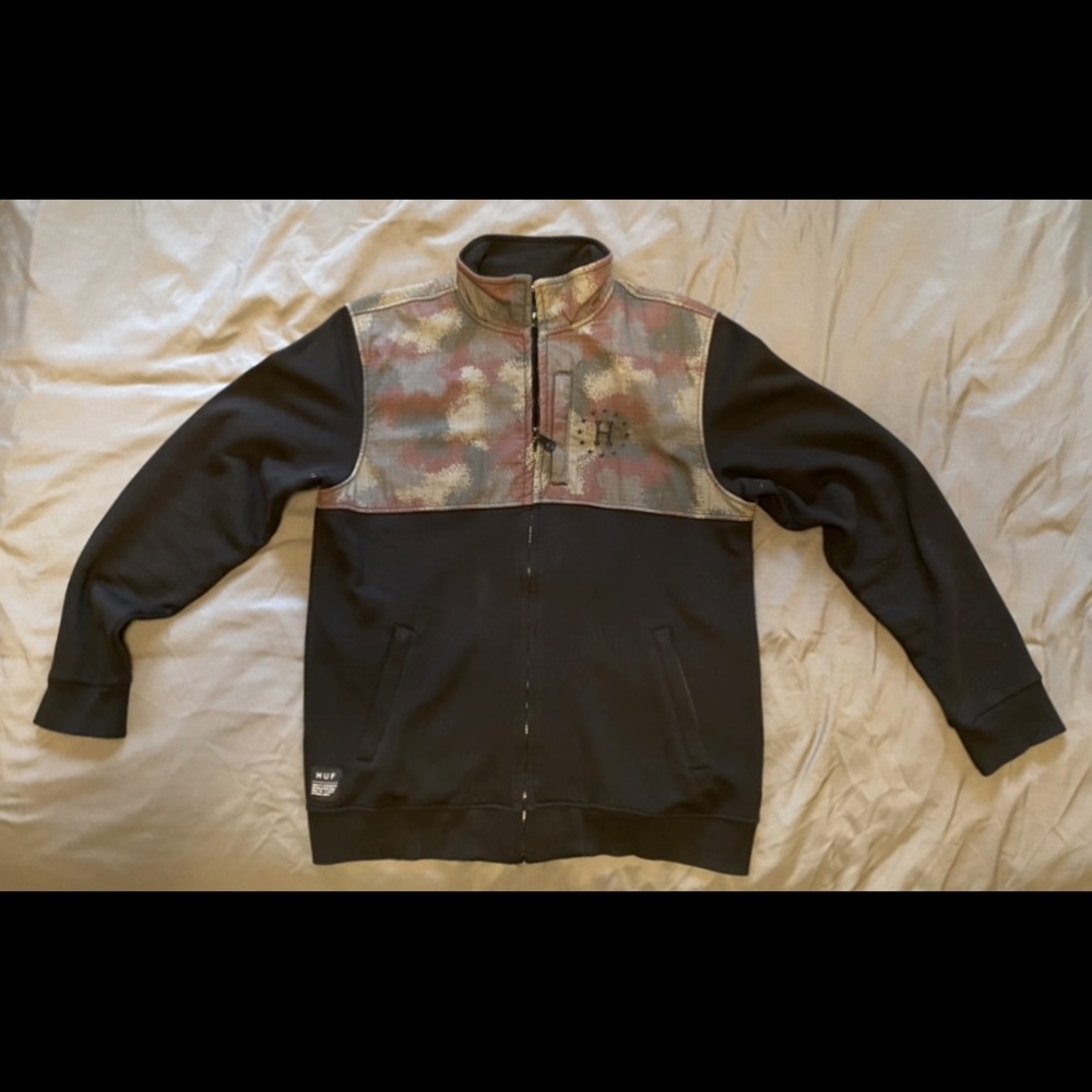 HUF SPRAY CAMO POLARYS JACKET